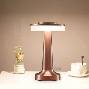 Luminária de Mesa Sem Fio Torre Recarregável Refisher — em ambiente decorado