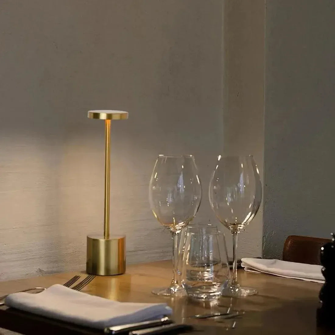 Luminária de Mesa Sem Fio Refisher — detalhe do acabamento